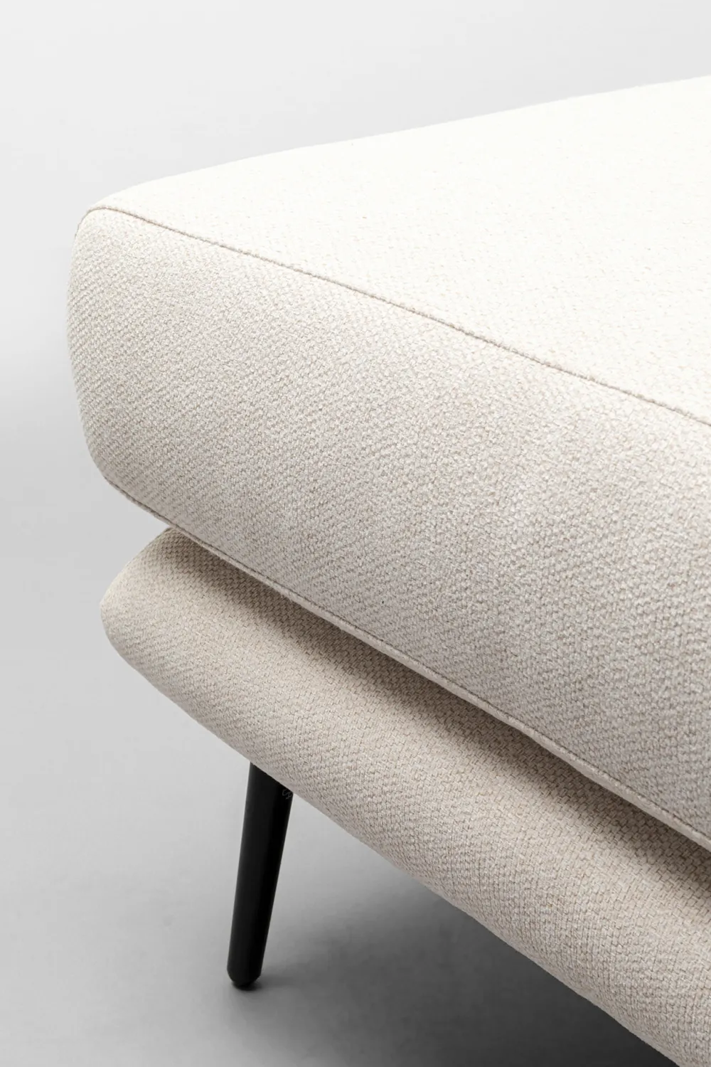 KARE Design Rahit Ja Jakkarat*Amalfi Rahi, Penkki Kermanvärinen 80x68cm