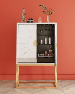 KARE Design Baarit*Bar Cabinet Queen Baarikaappi 91x147cm