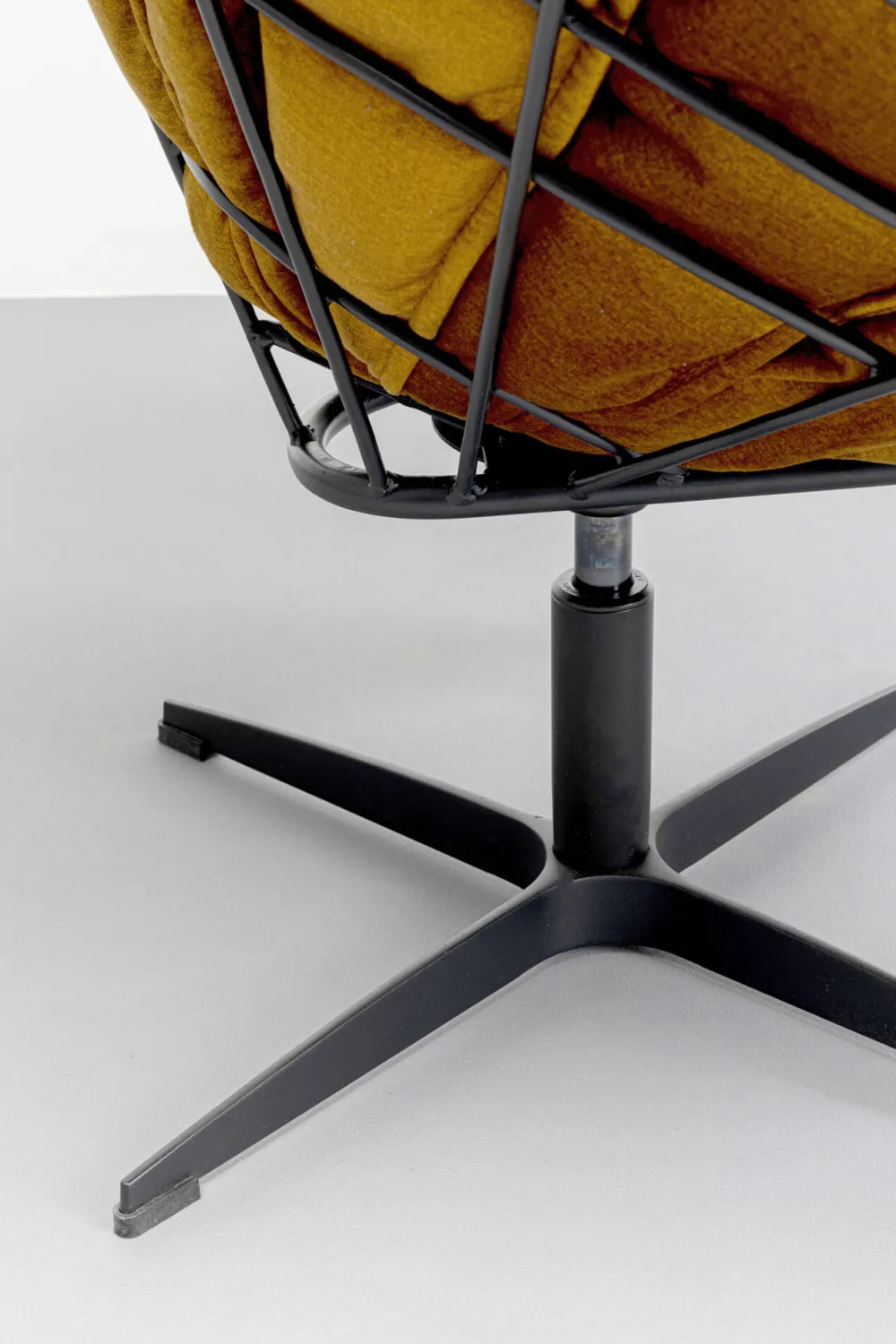 KARE Design Olohuone|Nojatuolit*Blossom Kääntyvä Nojatuoli + Rahi