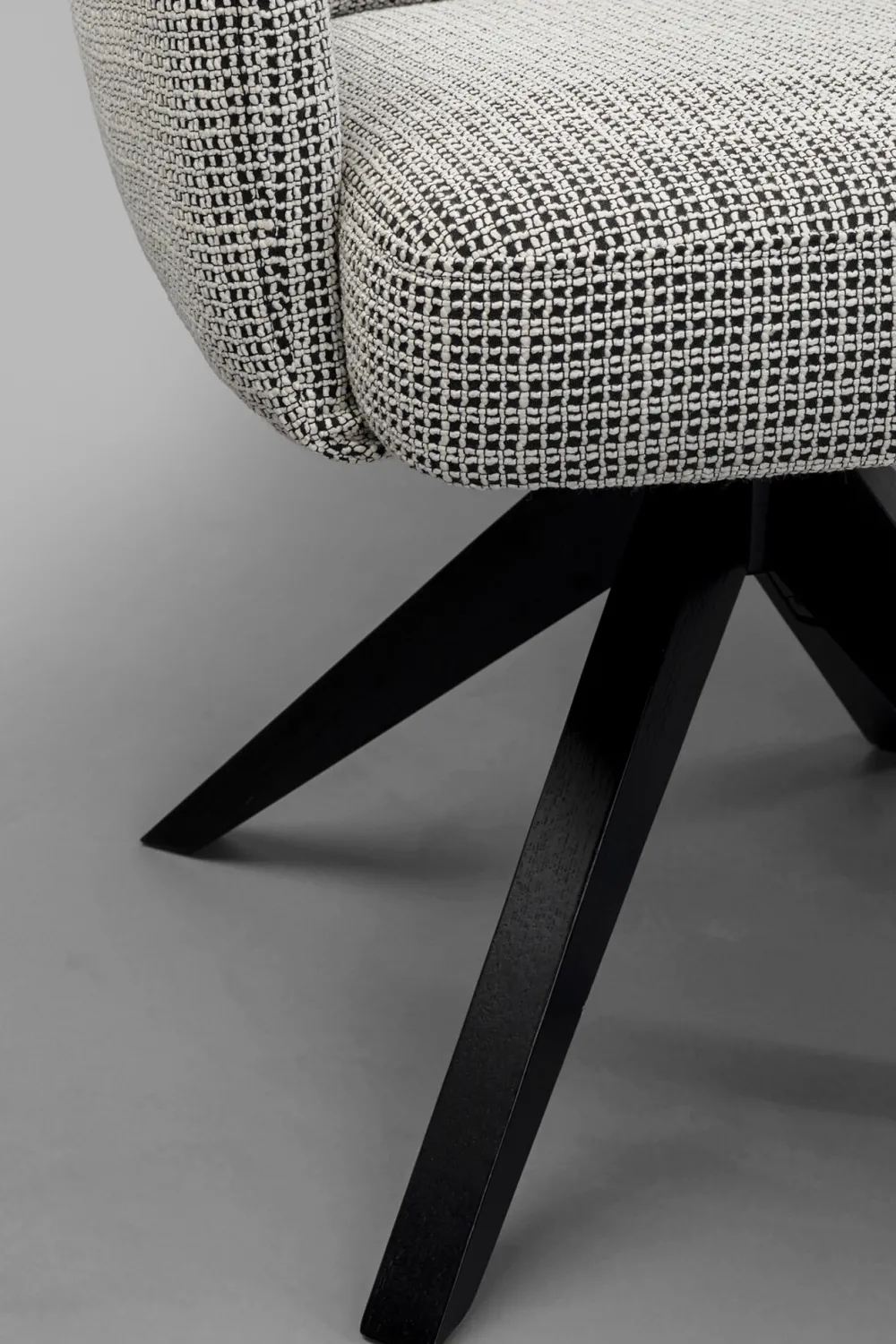 KARE Design Tuolit*Bosse Kääntyvä Tuoli Musta