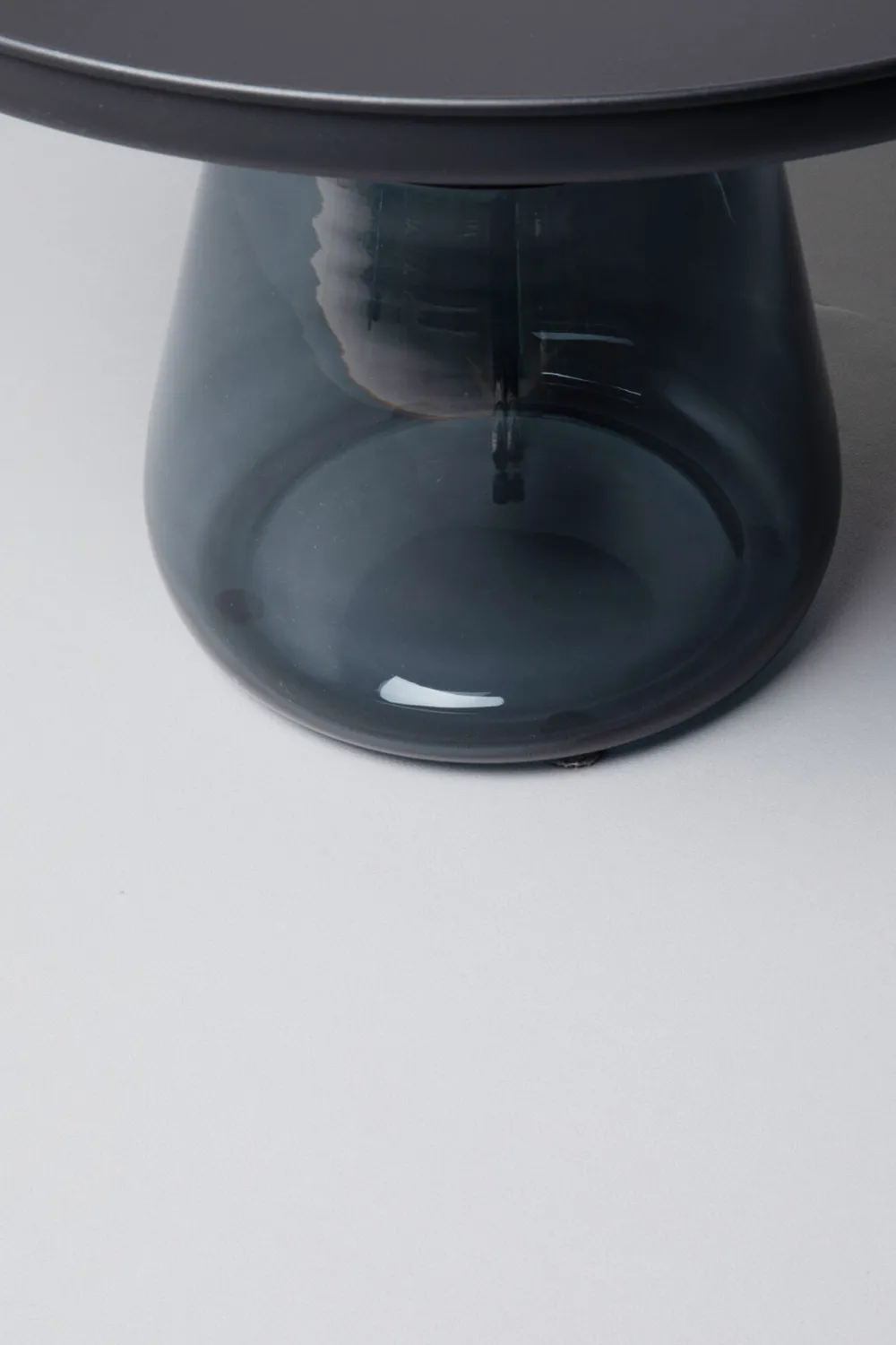 KARE Design Sohvapöydät|Olohuone*Bottiglia Smoke Sivupöytä, Musta Ø 60cm