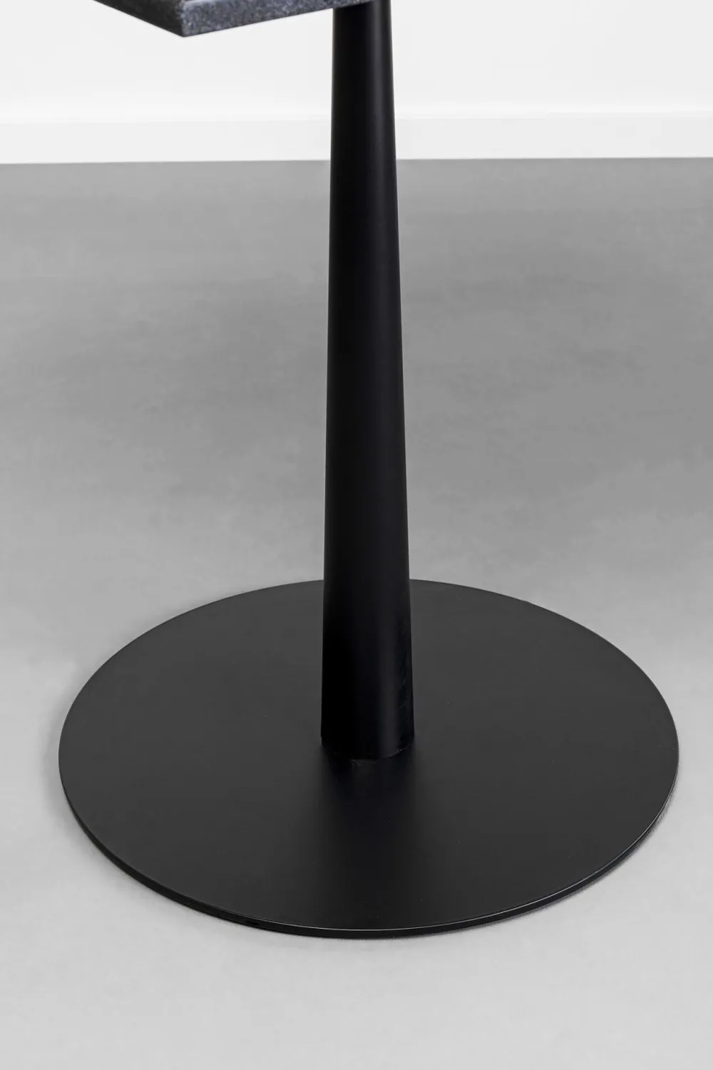 KARE Design Pöydät*Capri Bistro Pöytä Musta 70x70cm