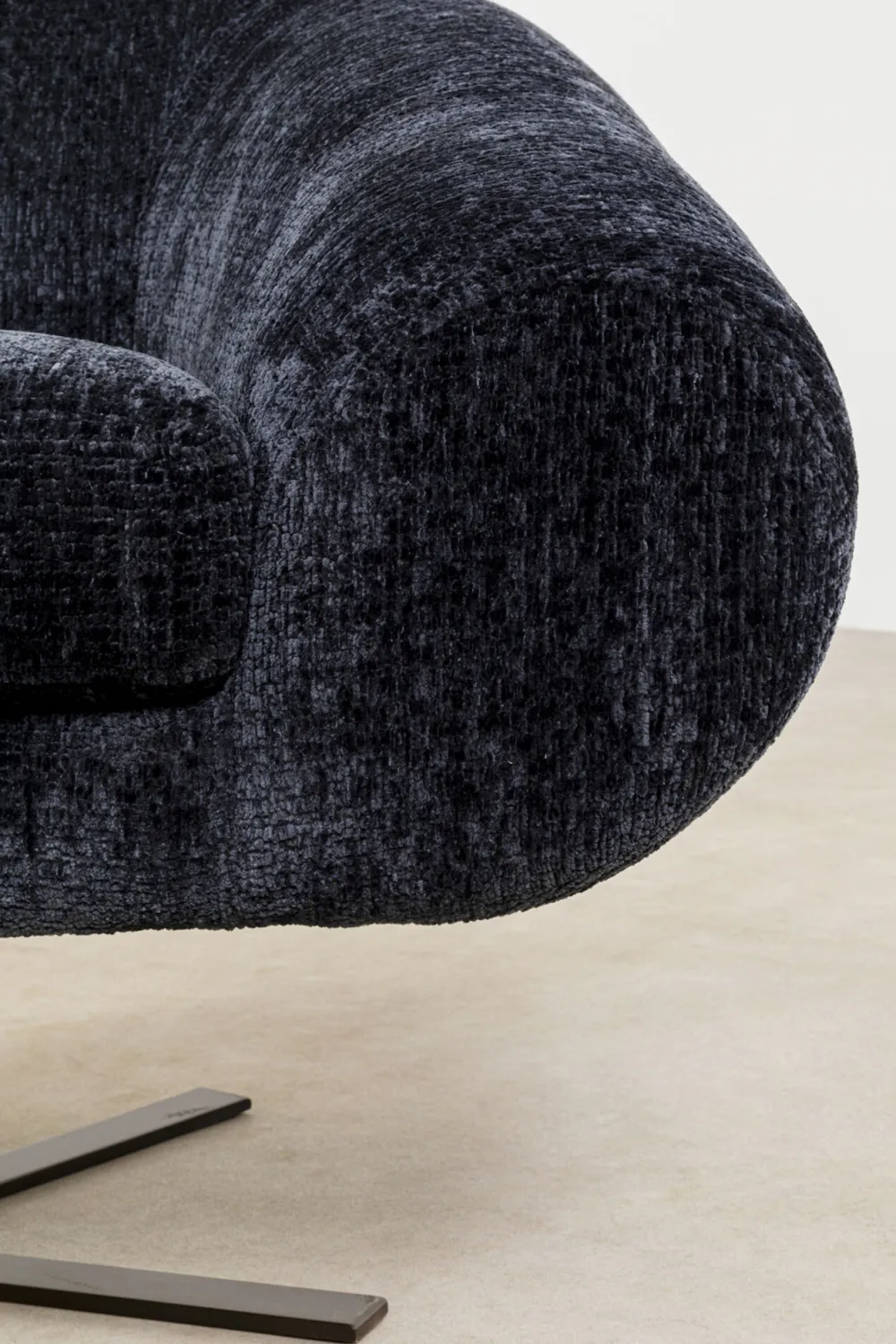 KARE Design Nojatuolit*Ciao Midnight Kääntyvä Nojatuoli