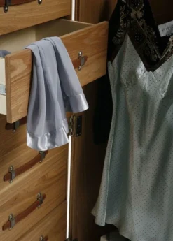 KARE Design Kaapit*Croco Cosmopolitan Matka-arkku Vaatekaappi, Valkoinen