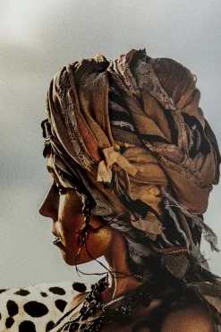 KARE Design Taulut|Olohuone*Desert Beauty, Pantteri Ja Nainen, Lasitaulu 150x100cm