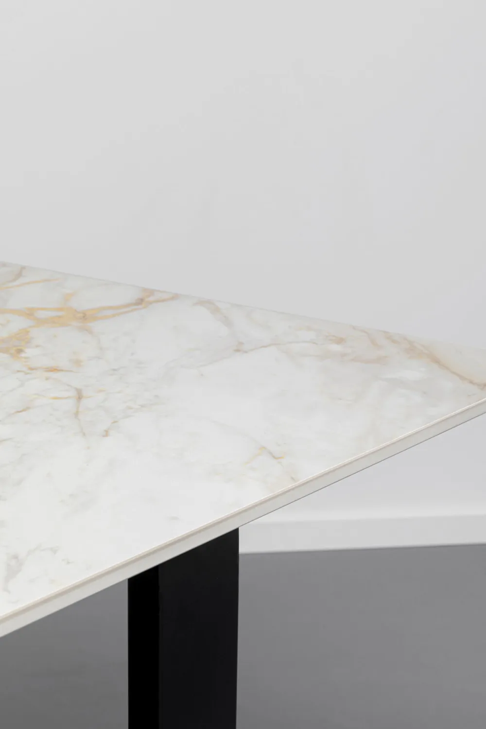 KARE Design Pöydät*Eternity Pöytä U-jalalla, Musta 160x80cm