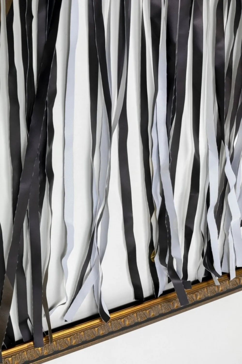 KARE Design Taulut*Gentleman Cuts Kehystetty Taulu 130x163cm