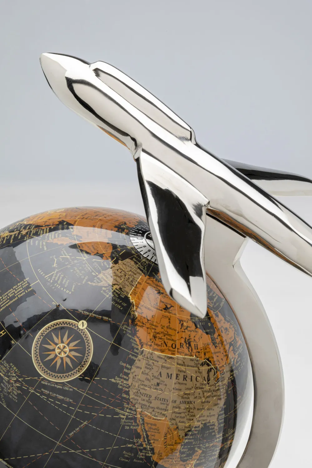 KARE Design Koriste-Esineet*Globe Top Plane, Maapallo Ja Lentokone Koriste-esine,