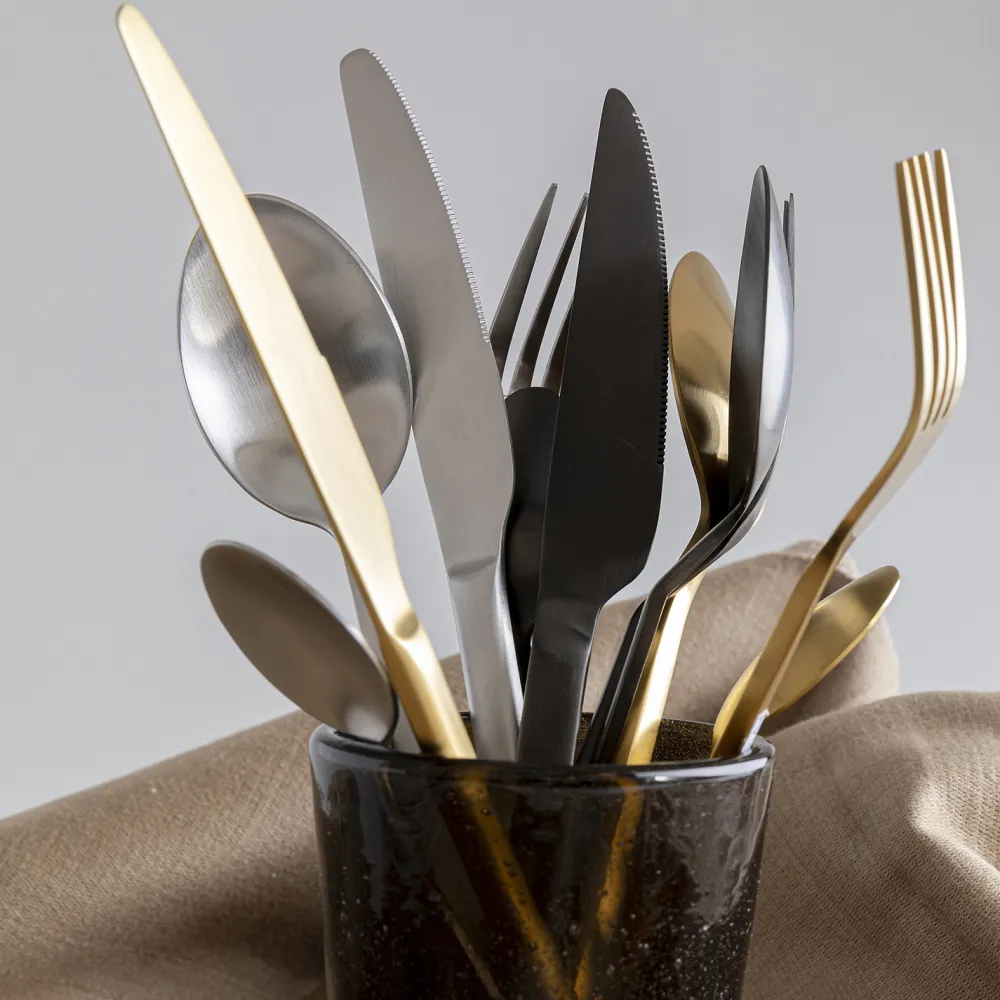 KARE Design Keittiö Ja Astiat*Gloria Aterimet Matta Hopea (16/osaa)