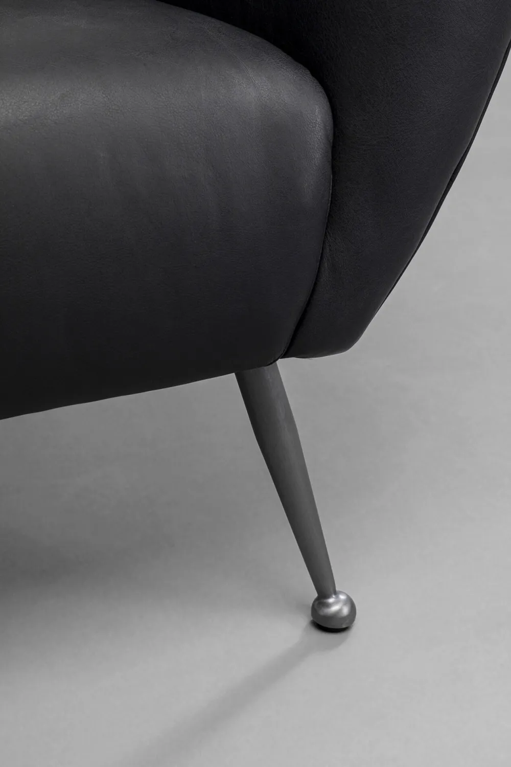 KARE Design Olohuone|Nojatuolit*Goldfinger Nojatuoli Nahkaa Musta