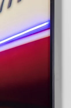 KARE Design Taulut|Olohuone*Jetset Pose Lady LED Kehystetty Taulu 120x80cm