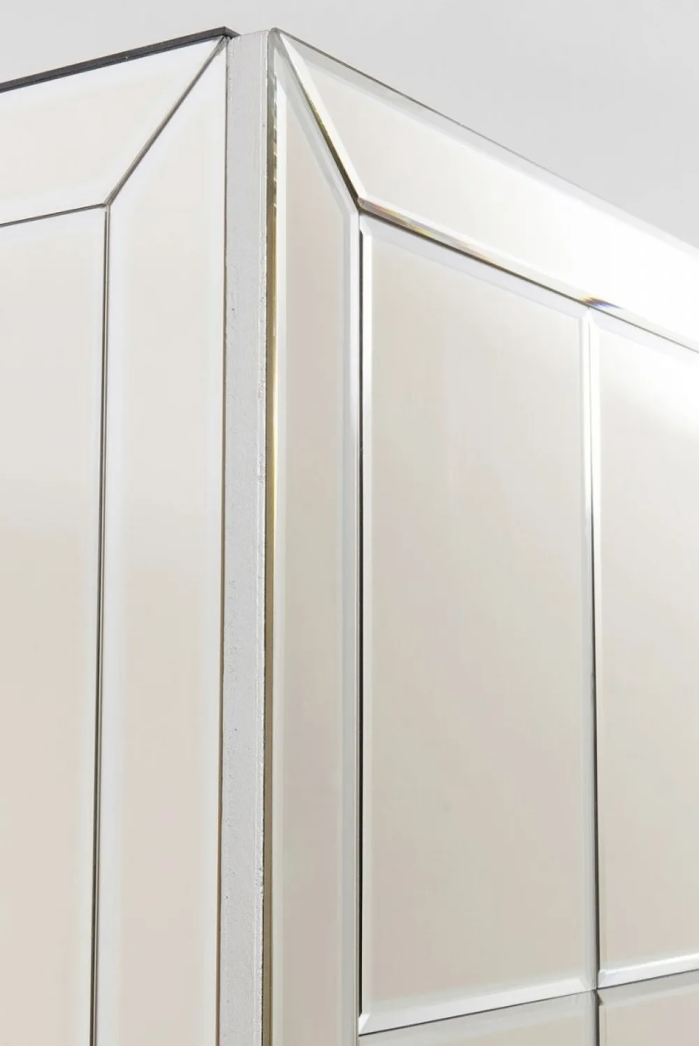 KARE Design Baarit*Luxury Pearl Baarikaappi 89x181cm, Peililasia