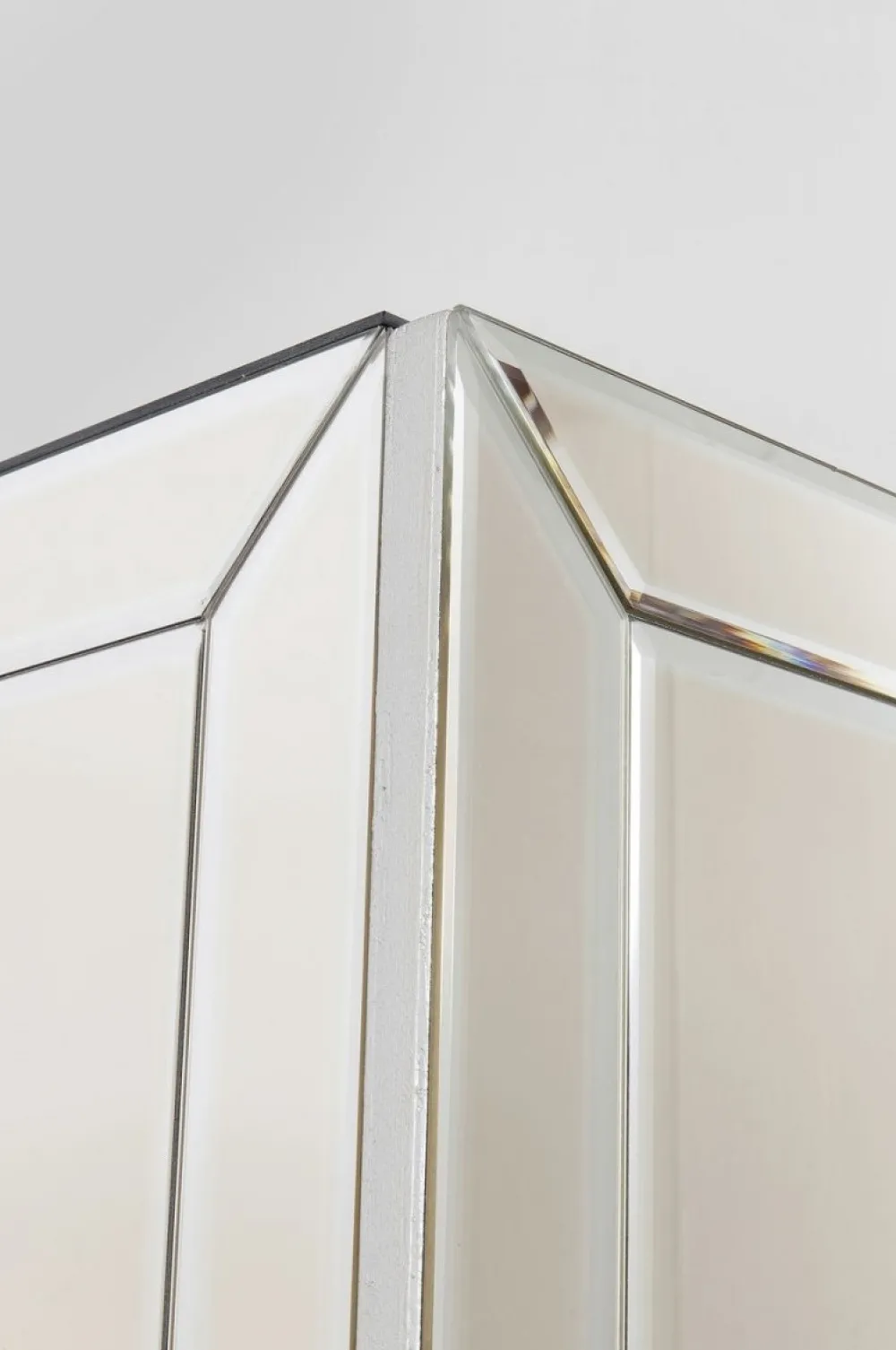 KARE Design Baarit*Luxury Pearl Baarikaappi 89x181cm, Peililasia