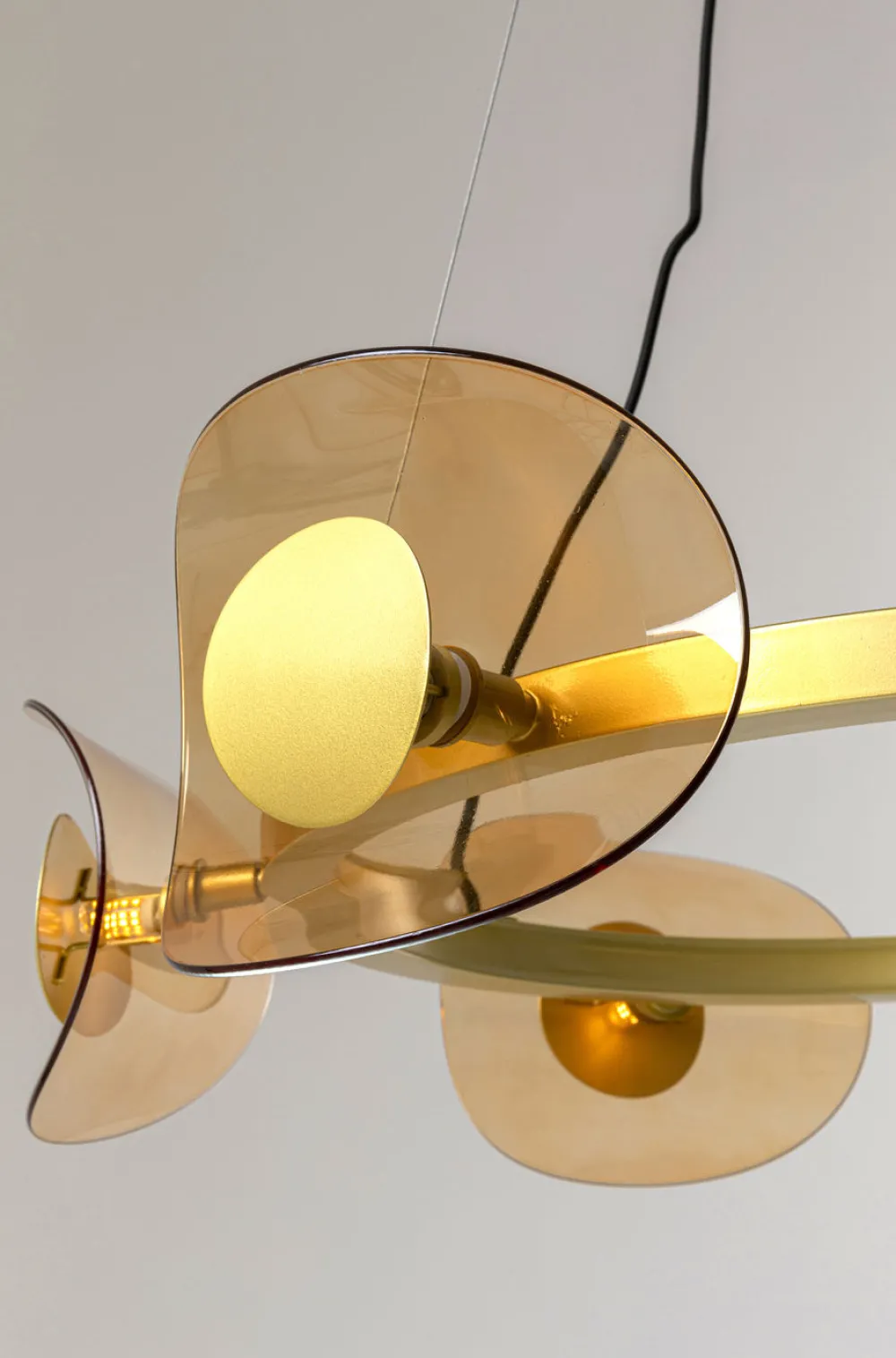 KARE Design Riippuvalaisimet*Mariposa Riippuvalaisin Messinki Ø81cm