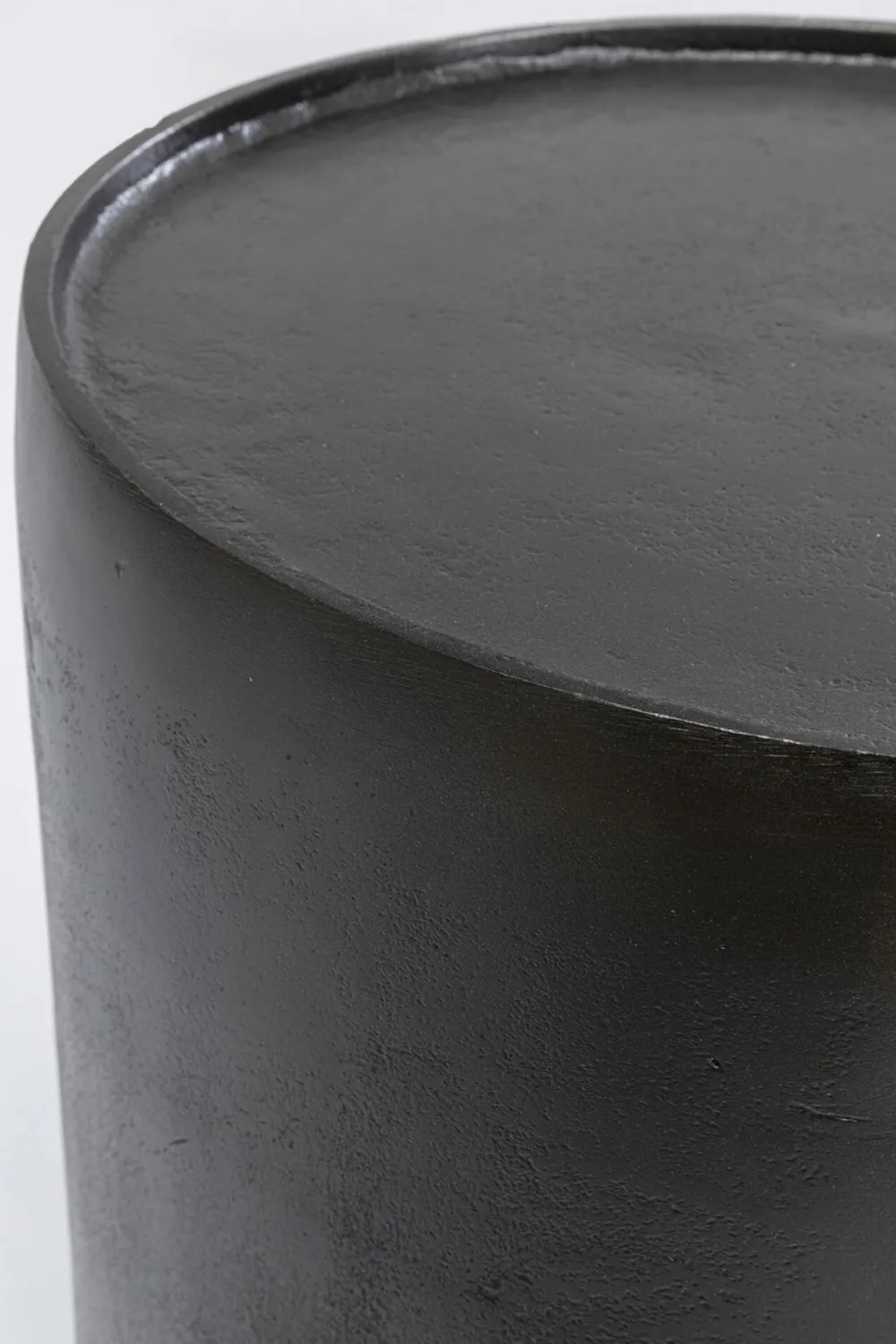 KARE Design Sohvapöydät*Montagna Pyöreä Sivupöytä Musta Ø39cm