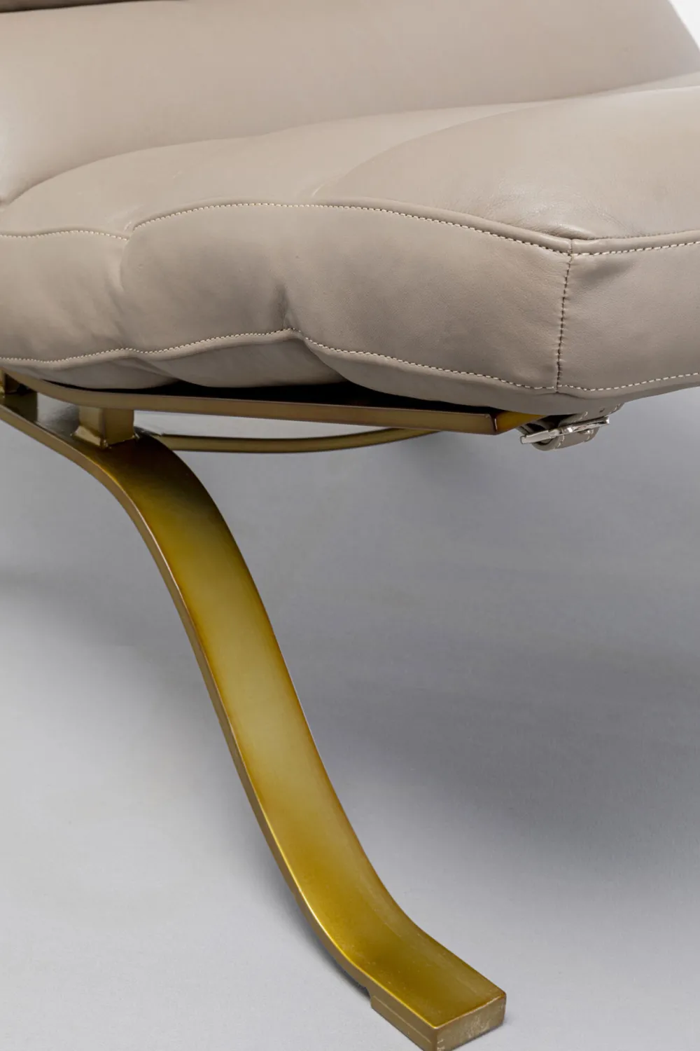 KARE Design Olohuone|Nojatuolit*Novel Nojatuoli + Rahi, Nahkaa