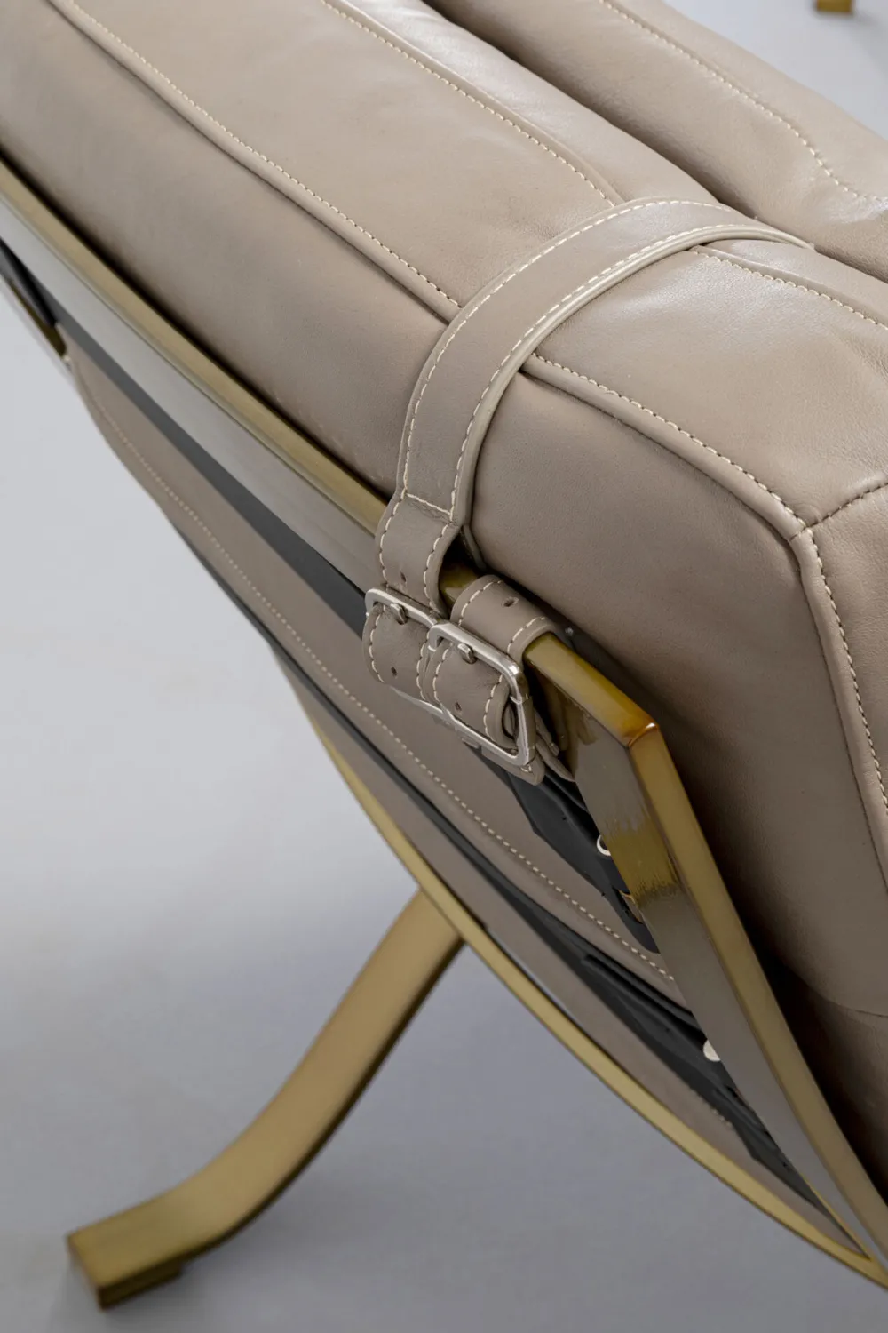 KARE Design Olohuone|Nojatuolit*Novel Nojatuoli + Rahi, Nahkaa