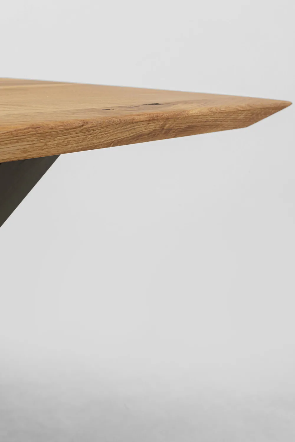 KARE Design Pöydät*Symphony Ruokapöytä -tammi, Musta Ristikkojalka 200x100cm