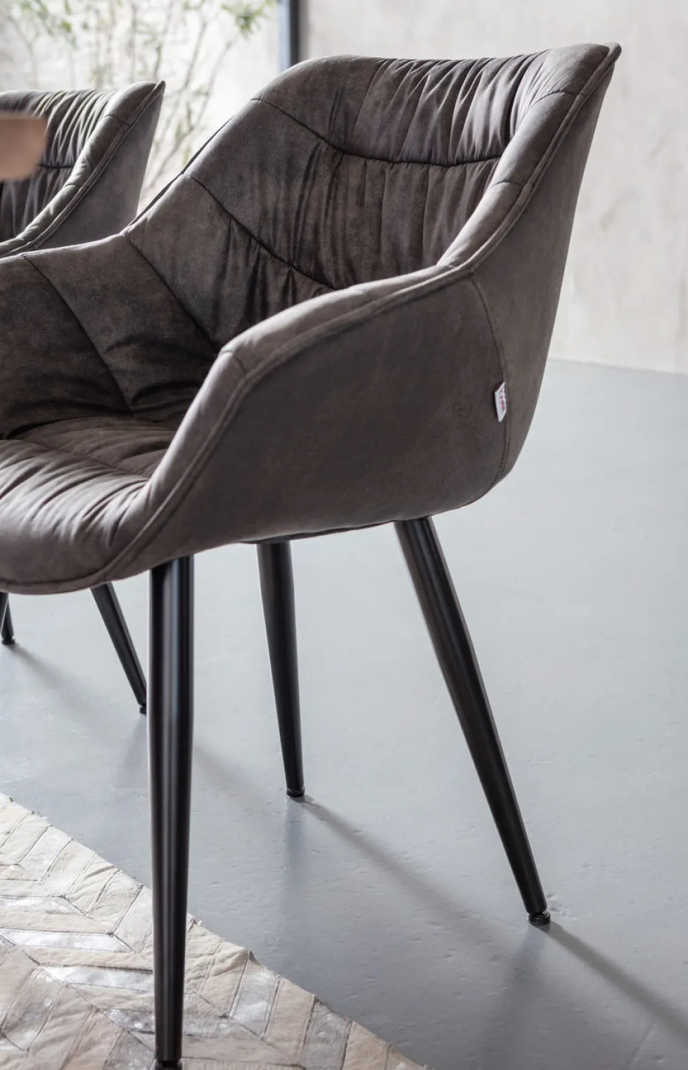 KARE Design Tuolit*Thelma Tuoli Käsinojilla