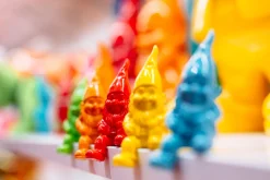 KARE Design Koriste-Esineet*Tonttu Deko Colore 11cm, Eri Värejä