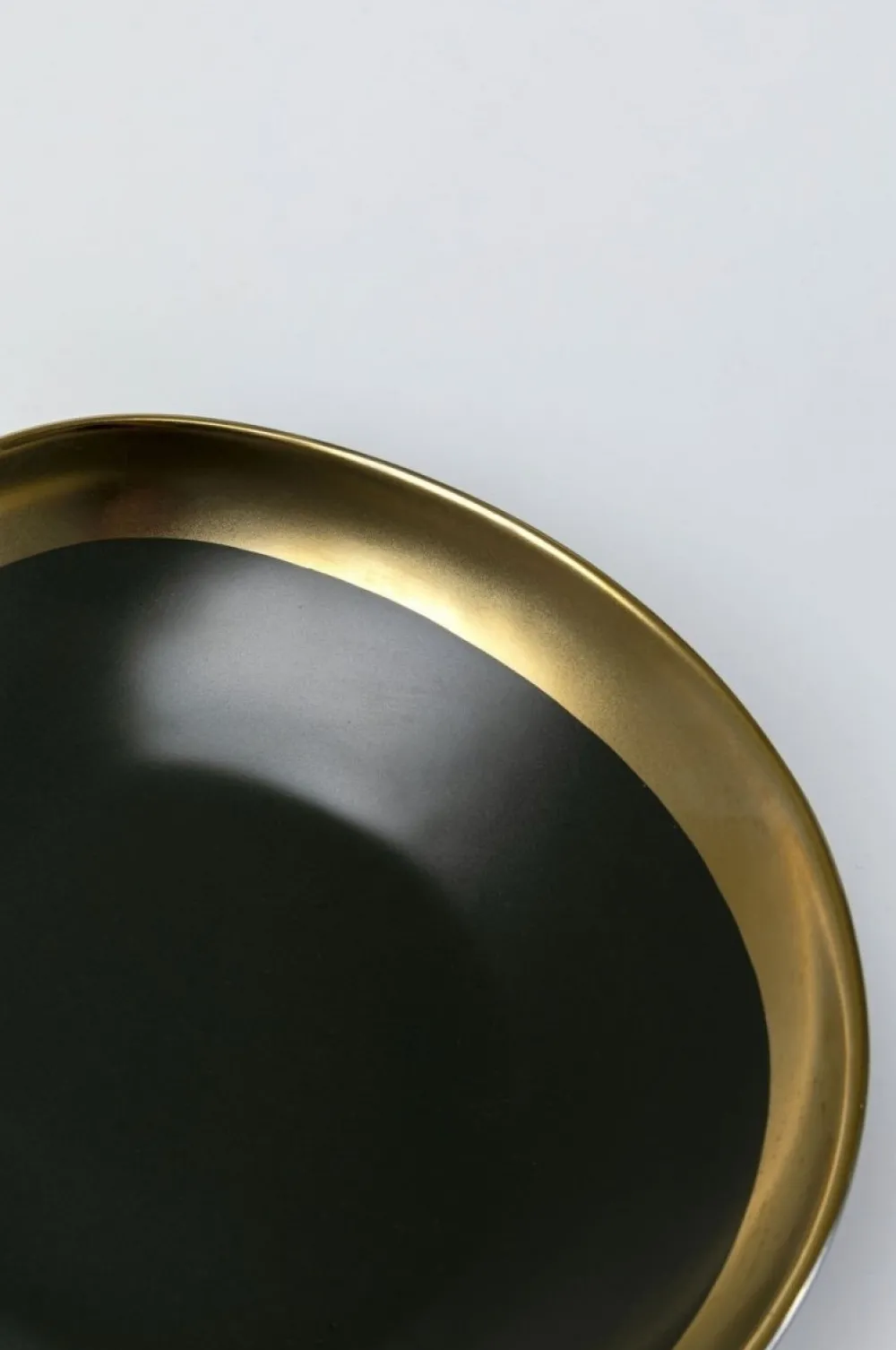 KARE Design Lautaset*Vibrations Syvä Lautanen Ø19