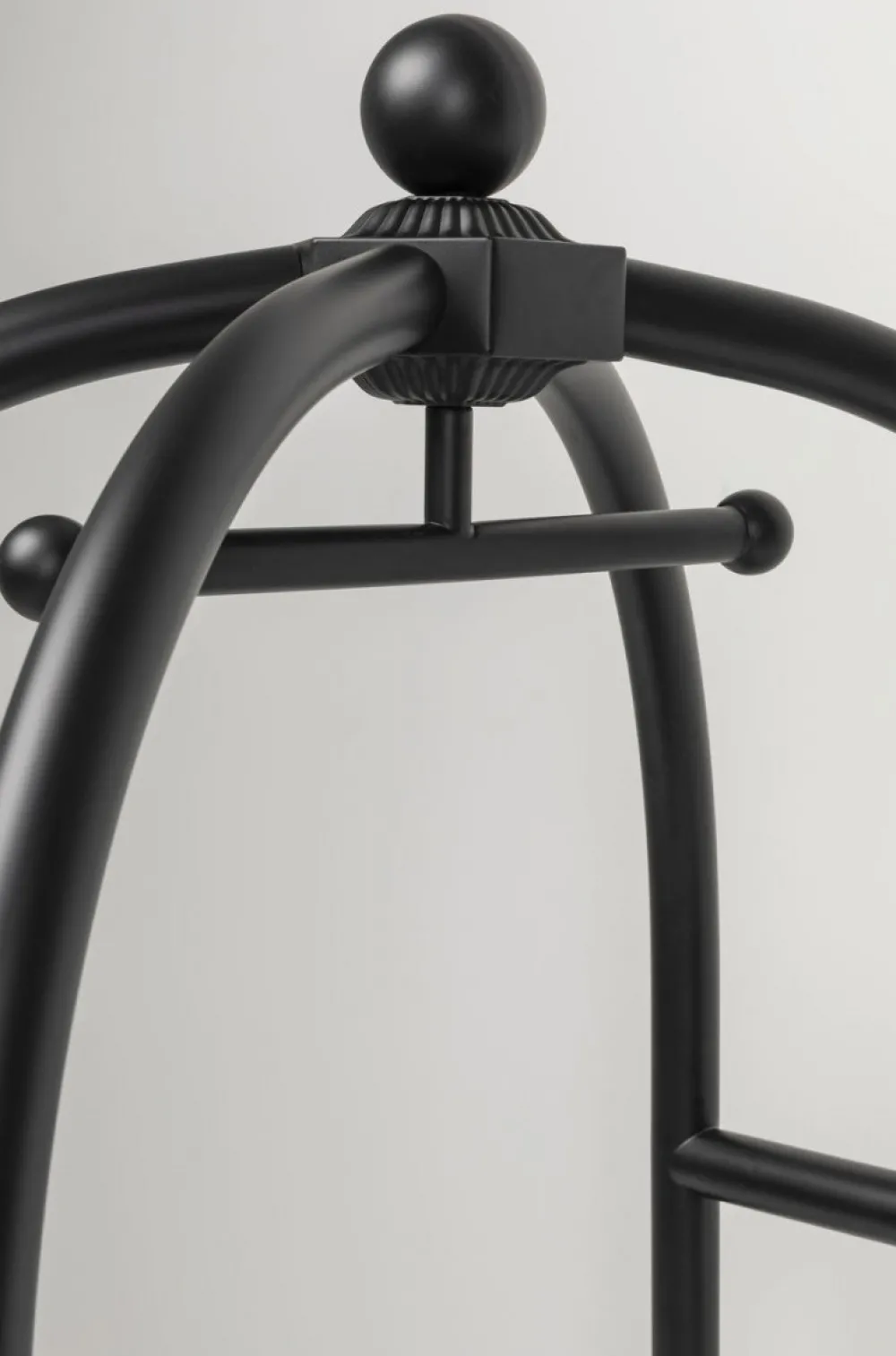 KARE Design Jalalliset Vaatenaulakot*VIP Baggage Trolley Vegas Matkalaukkuvaunu, Matta Musta