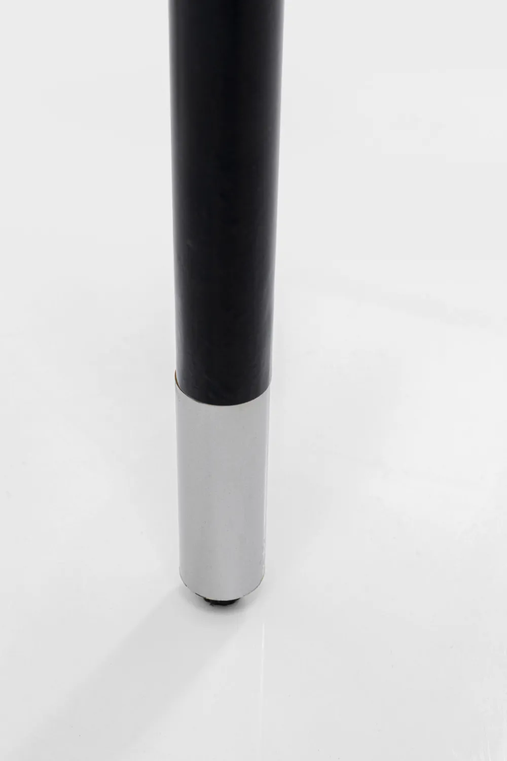 KARE Design Baarit*Zoom Baarikaappi - Pyöreä Muoto, Mustavalkoinen 100x160cm